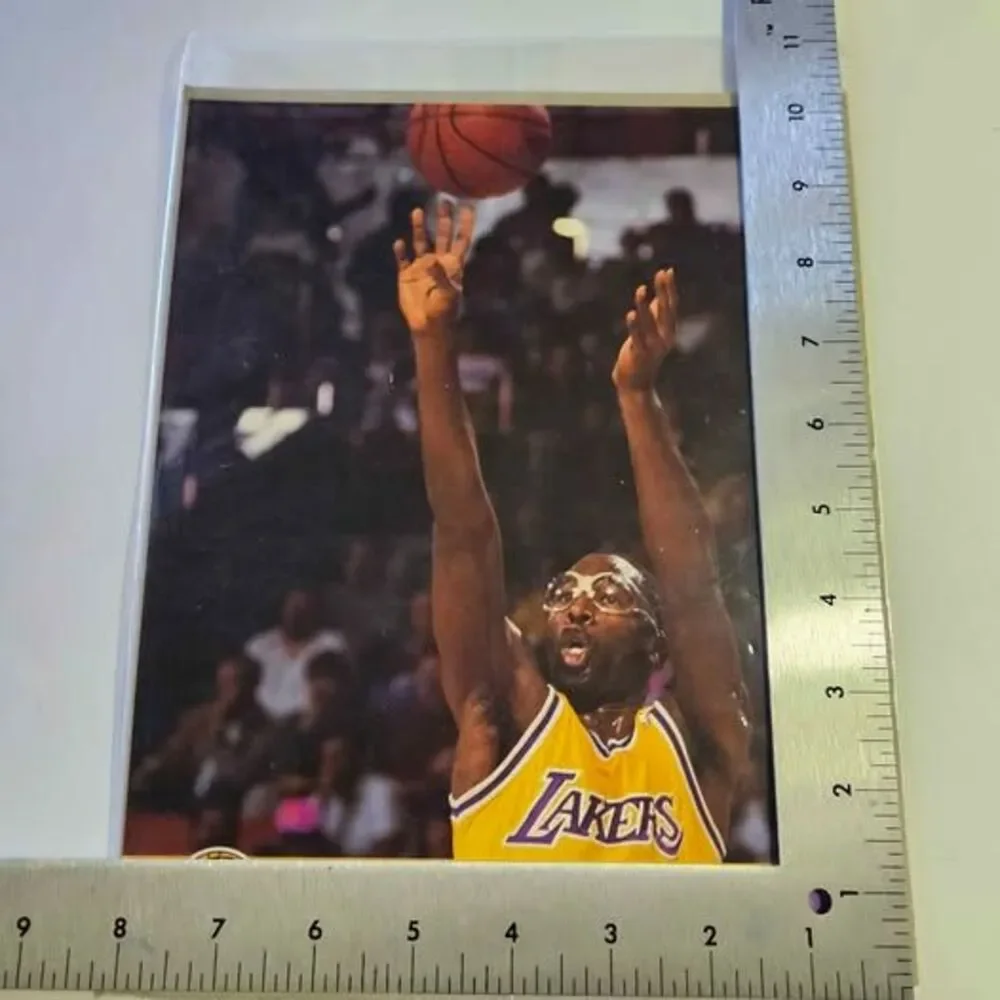 James Worthy Los Angeles Lakers NBA Hoops Action Photo